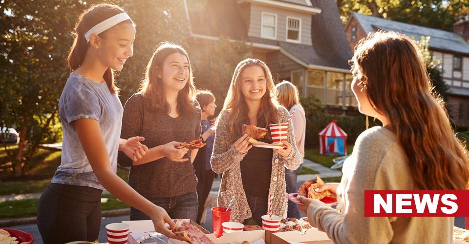 Positive Neighbors Can Help Teens Without Mother-Child Bond: Study 10 Positive Neighbors Can Help Teens Without Mother-Child Bond: Study