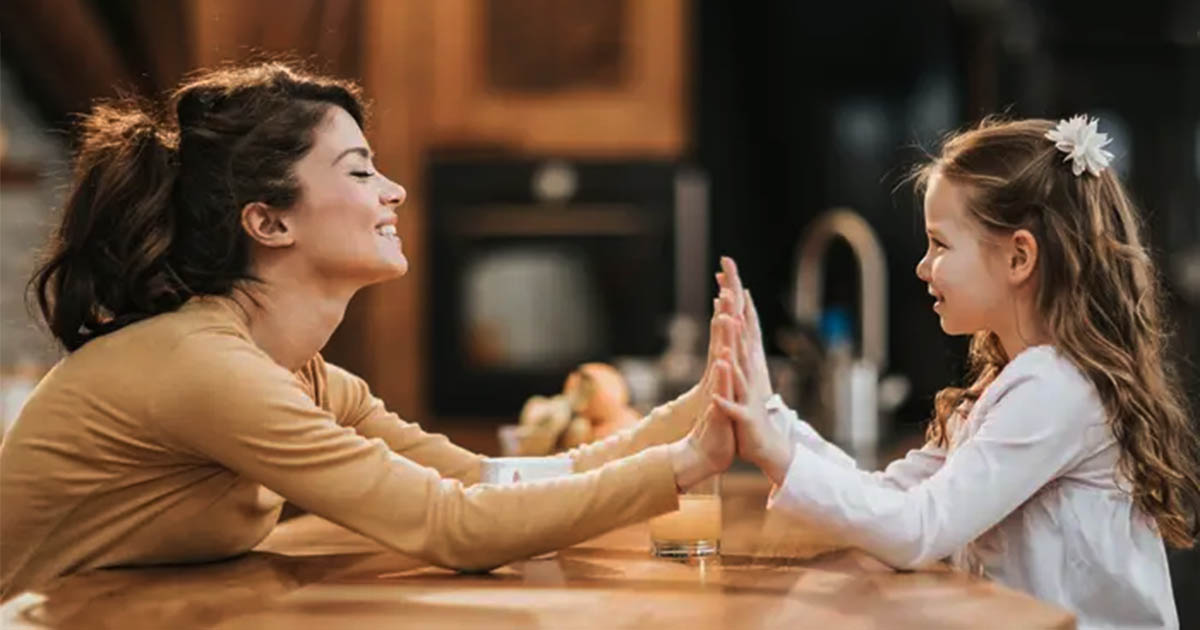 What Is Authoritarian Parenting? Top 4 Pros and Cons of This Parenting Style 3 What Is Authoritarian Parenting? Top 4 Pros and Cons of This Parenting Style