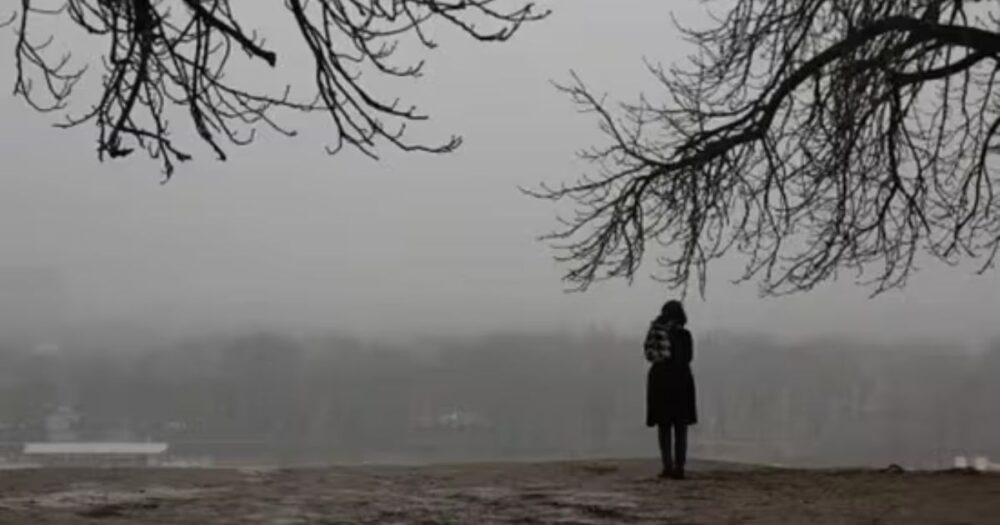 Coping with the Challenges of Seasonal Affective Disorder (SAD) as Winter Approaches 1 Challenges of Seasonal Affective Disorder