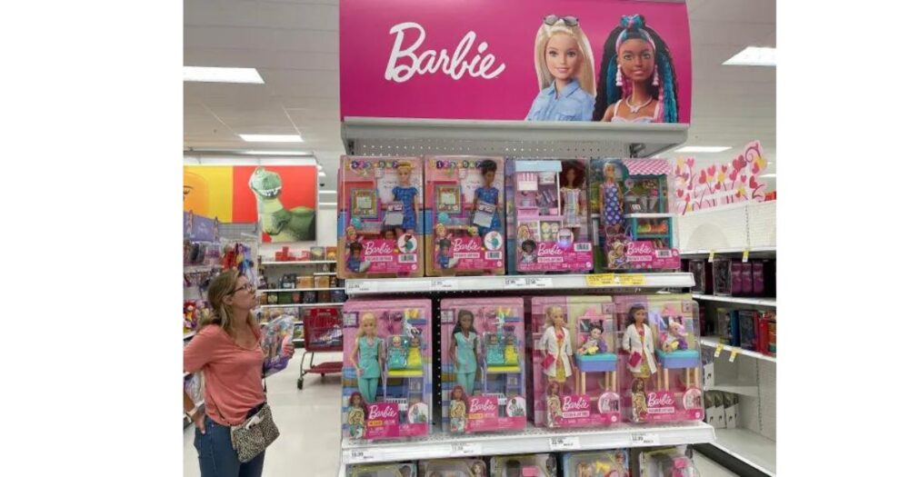 Emotional Support Barbies Offer Surprising Mental Health Benefits, Says Psychologist 12 Emotional Support Barbies Offer Surprising Mental Health Benefits, Says Psychologist