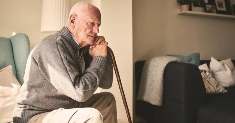 Loneliness in Old Age: An Overlooked Epidemic Affecting Seniors' Health and Well-being 28 Loneliness in Old Age: An Overlooked Epidemic Affecting Seniors’ Health and Well-being