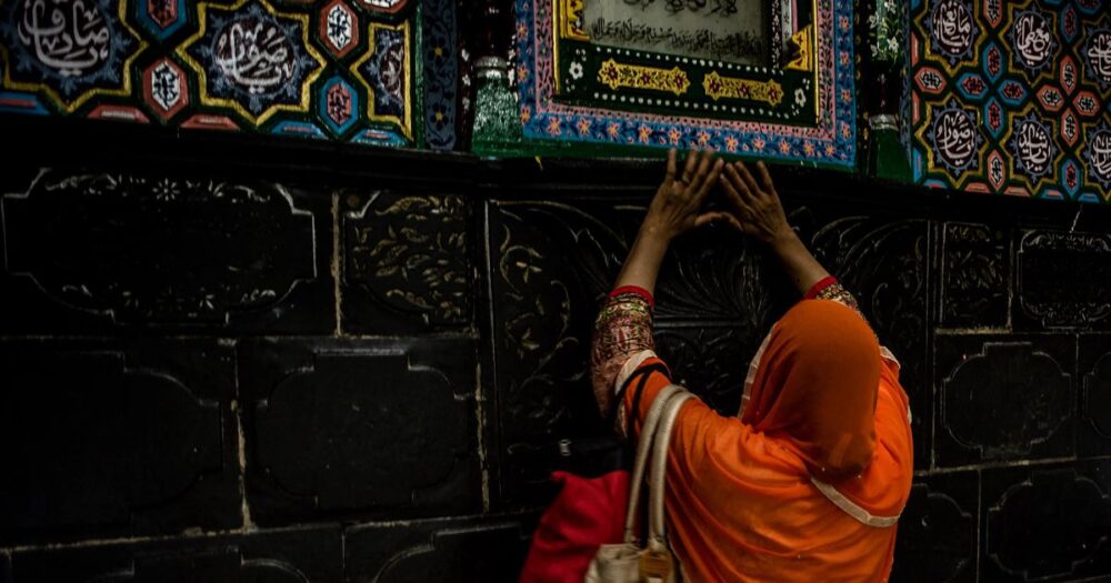 Sufi Shrine Rituals Offer Healing for Mental Distress 26 Sufi Shrine Rituals Offer Healing for Mental Distress