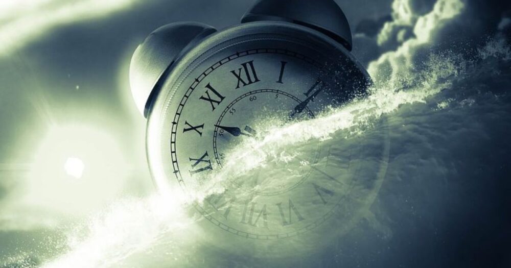The Glorifying World of Hypnagogia: Discovering the Mysterious State between Sleep and Wakefulness 27 The Glorifying World of Hypnagogia: Discovering the Mysterious State between Sleep and Wakefulness