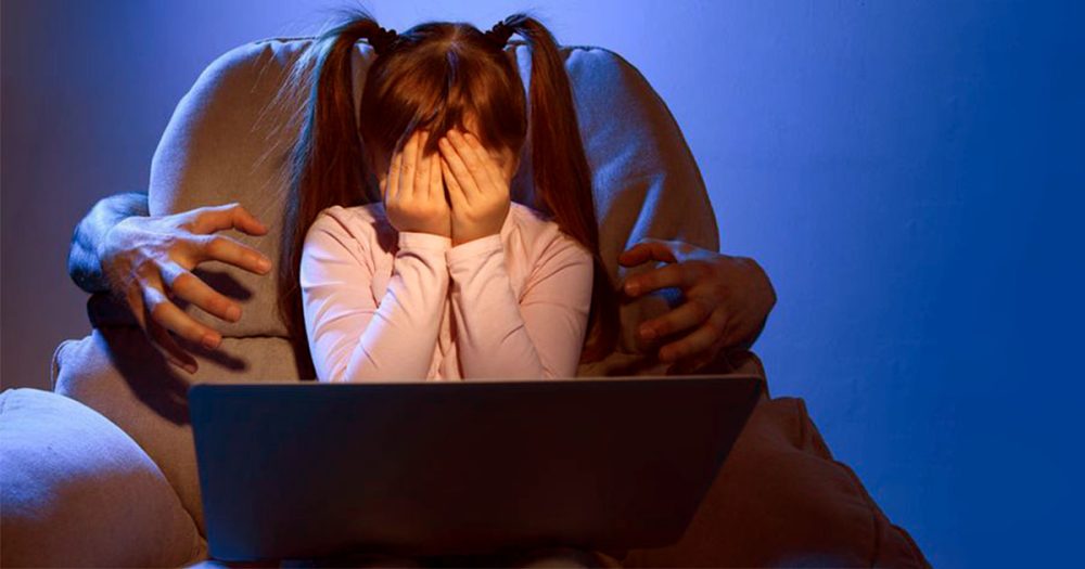 How To Protect Children From Cyberbullying: 10 Effective Tips For Parents 2 How To Protect Children From Cyberbullying: 10 Effective Tips For Parents